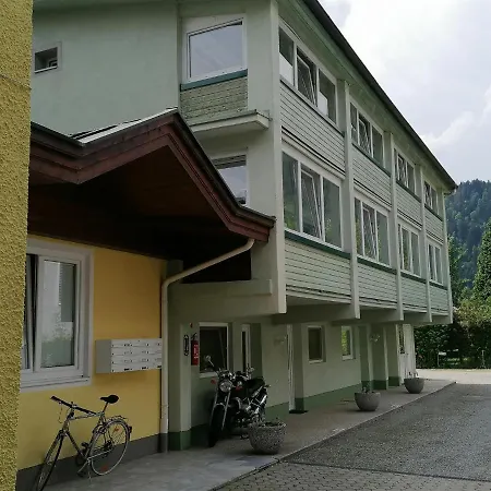 Seestraße Döbriach